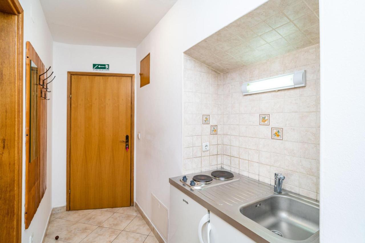Central Apartment With Terrace ドゥブロブニク エクステリア 写真