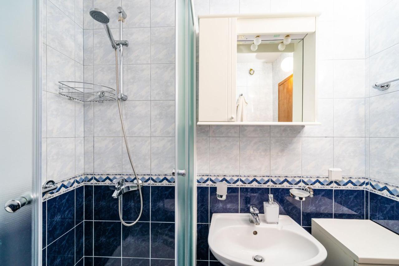 Central Apartment With Terrace ドゥブロブニク エクステリア 写真